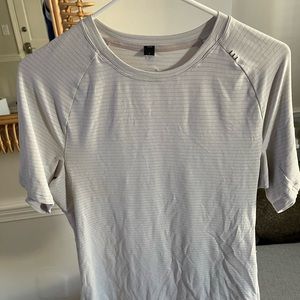 (2 of 2) Lululemon - Mens - Small - Dry Sense - Heathered Vapor